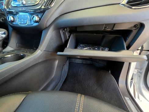 Used 2024 Chevrolet Equinox Premier AWD/4WD image 63
