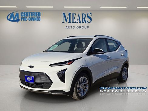 Used 2023 Chevrolet Bolt EUV LT w/ Driver Confidence Package image 1