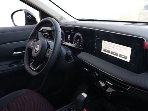 New 2025 Nissan Kicks SR image 20