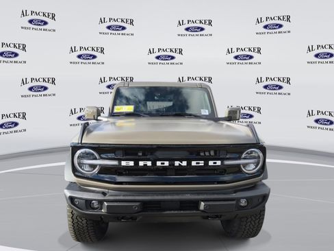 New 2026 Ford Bronco Outer Banks image 8