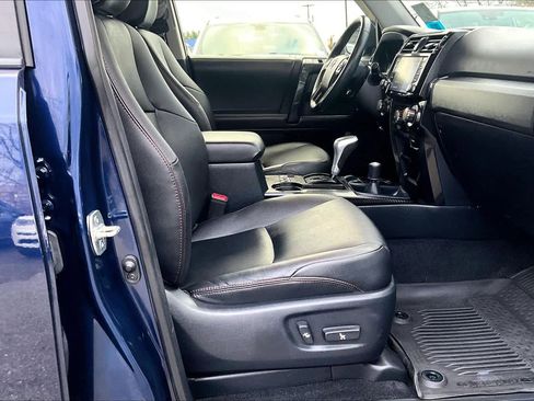 Certified 2022 Toyota 4Runner TRD Off-Road Premium image 7