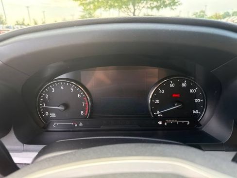 Used 2023 Ford Explorer XLT w/ Equipment Group 202A AWD/4WD image 16