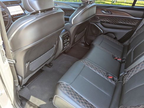 Used 2024 Jeep Grand Cherokee Summit w/ High Altitude Package image 19