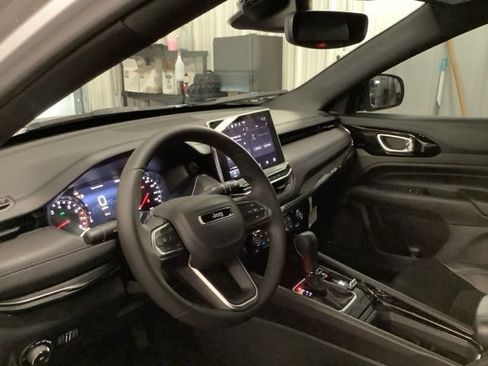 New 2026 Jeep Compass Latitude image 28