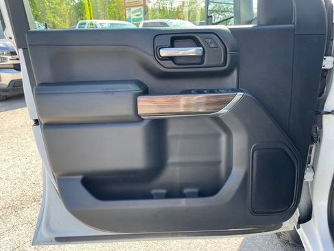 Used 2023 Chevrolet Silverado 2500 LT AWD/4WD image 9