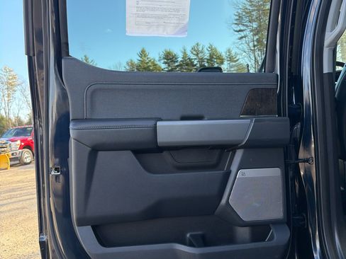 Used 2024 Ford F350 Lariat w/ Sport Appearance Package image 11