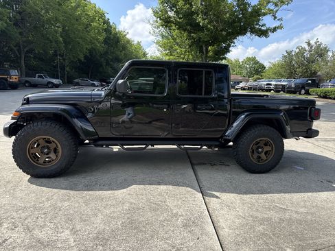 New 2025 Jeep Gladiator Sport AWD/4WD image 4