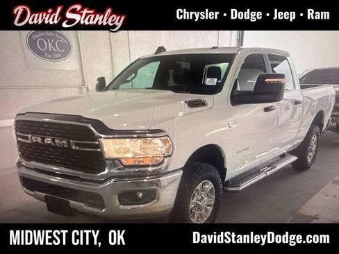 Used 2024 RAM 2500 Big Horn w/ Off Road Package AWD/4WD image 1