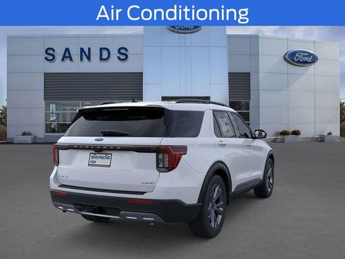New 2026 Ford Explorer Active w/ Active Comfort Package image 8