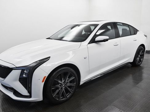 Used 2025 Cadillac CT5 Sport image 3
