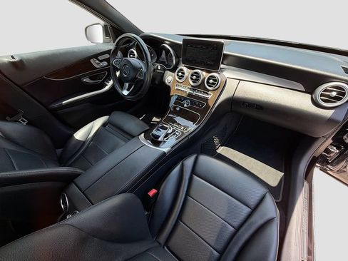 Used 2018 Mercedes-Benz C 300 4MATIC Sedan image 34