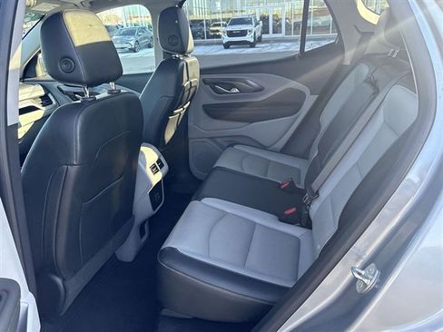 Used 2023 GMC Terrain SLT w/ Tech Package image 24