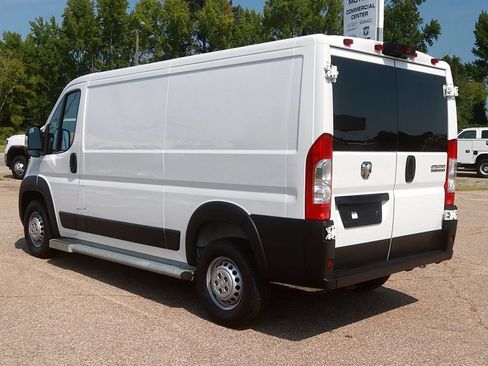 Used 2025 RAM ProMaster 2500 w/ U-Haul Equipment Group FWD image 5