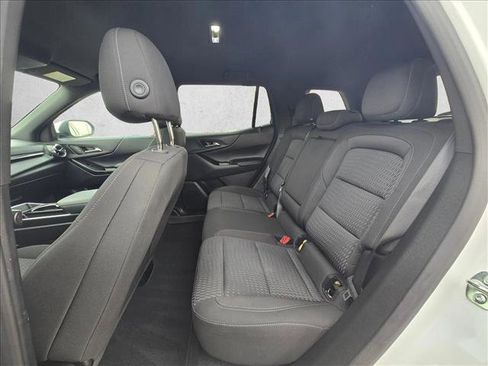 Used 2025 Chevrolet Equinox LT AWD/4WD image 16