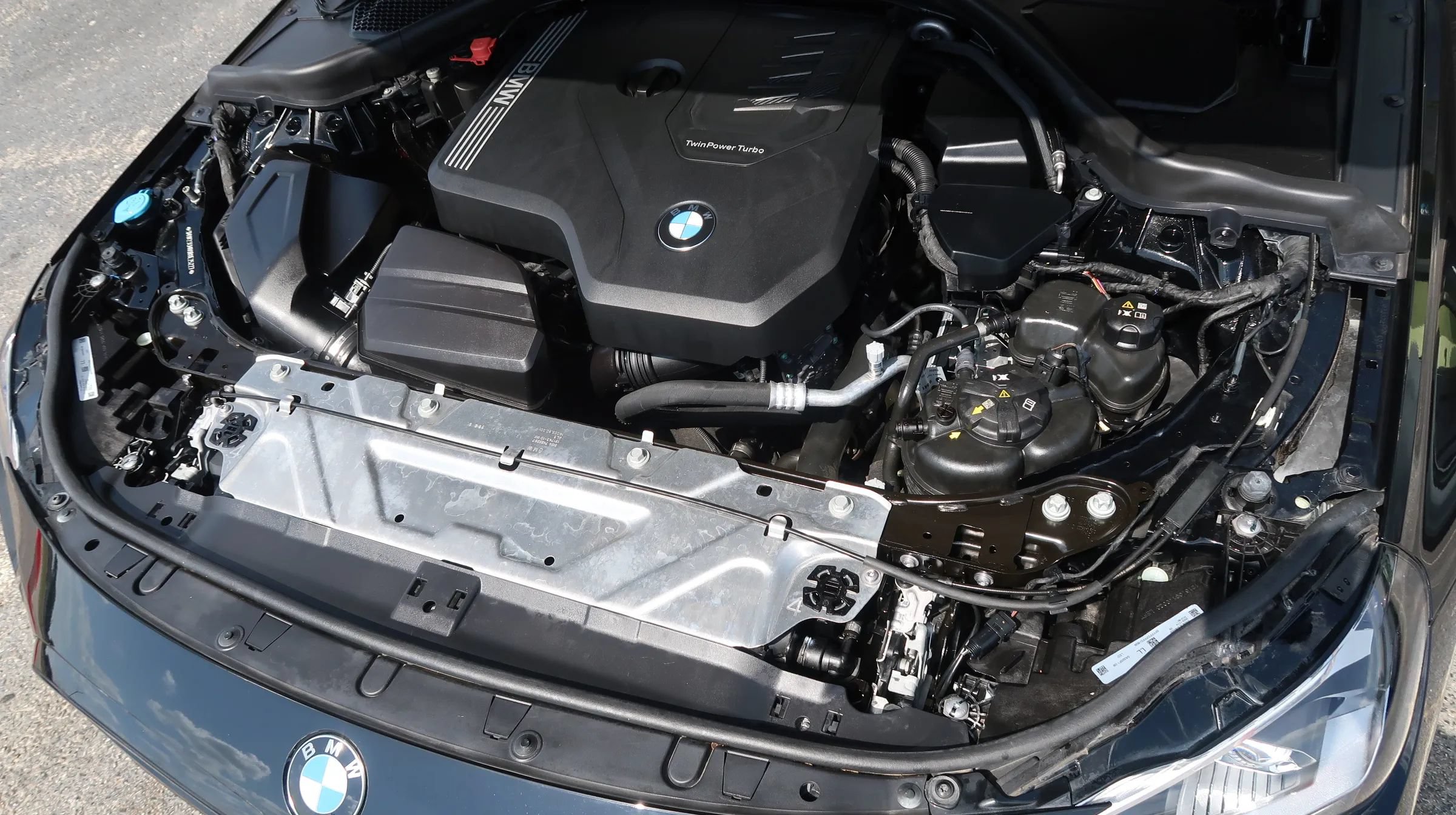 Used 2024 BMW 230i Coupe w/ Convenience Package RWD image 41