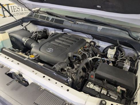 Used 2014 Toyota Tundra SR5 w/ SR5 Upgrade Package image 33