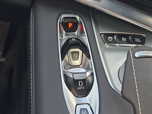 Used 2024 Chevrolet Corvette Stingray Preferred Conv w/ Z51 Performance Package RWD image 12