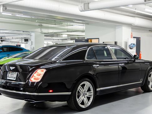 Used 2016 Bentley Mulsanne RWD image 5