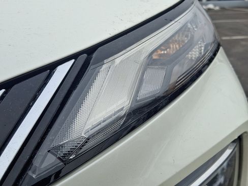 Certified 2023 Nissan Rogue SV w/ SV Premium Package image 9