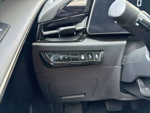 Used 2023 Kia Niro EX w/ EX Cold Weather Package FWD image 26