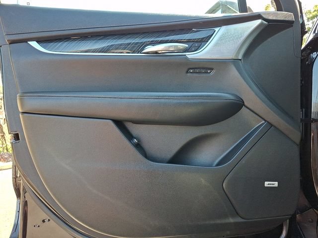 Used 2021 Cadillac XT6 Premium Luxury w/ LPO, Floor Liner Package AWD/4WD image 15