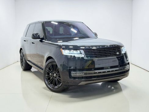 Used 2023 Land Rover Range Rover SE image 19