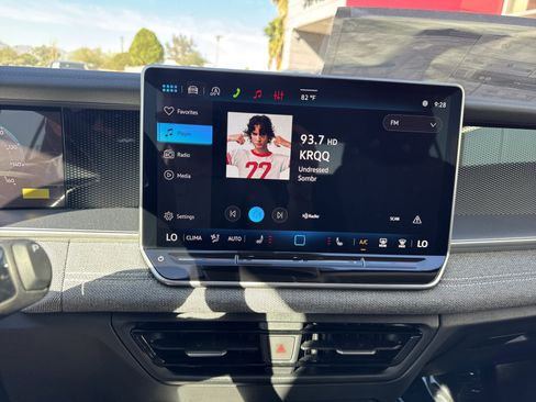 New 2026 Volkswagen Tiguan S image 23