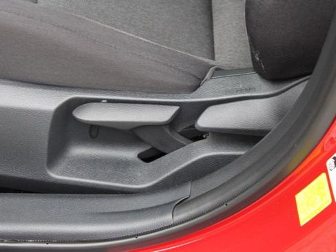 Used 2025 Toyota Camry LE image 35