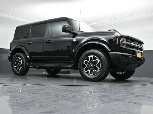 Certified 2025 Ford Bronco Outer Banks AWD/4WD image 37