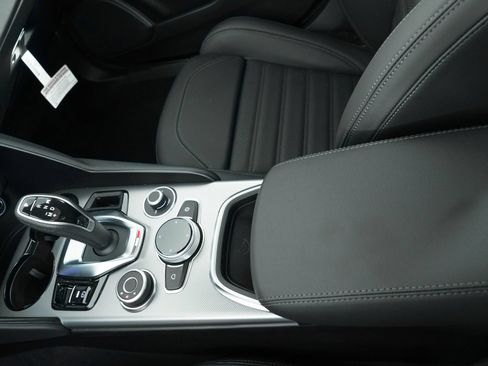 New 2025 Alfa Romeo Giulia RWD image 27