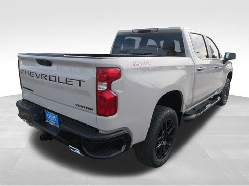 New 2026 Chevrolet Silverado 1500 Custom Trail Boss w/ LPO, Dark Essentials Package image 5