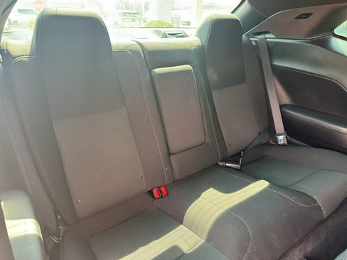 Used 2016 Dodge Challenger R/T Scat Pack RWD image 21