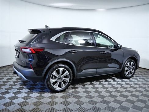 Certified 2025 Ford Escape Platinum w/ Premium Technology Package image 8