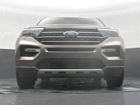 Used 2021 Ford Explorer XLT w/ Equipment Group 202A AWD/4WD image 51