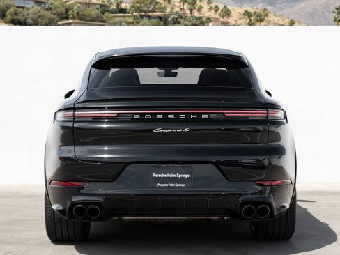 Certified 2025 Porsche Cayenne S AWD/4WD image 6