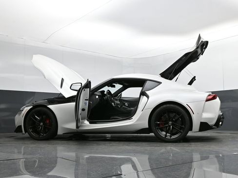 Used 2021 Toyota Supra image 31