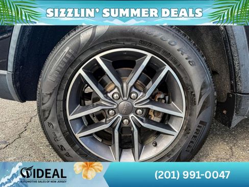 Used 2019 Jeep Grand Cherokee Limited w/ Luxury Group II AWD/4WD image 12