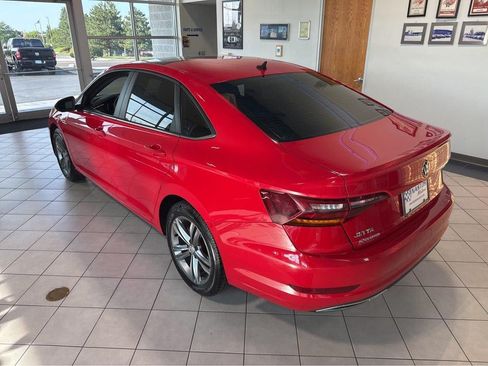 Used 2019 Volkswagen Jetta R-Line FWD image 11