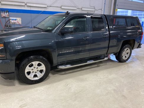 Used 2017 Chevrolet Silverado 1500 LT w/ All Star Edition AWD/4WD image 4