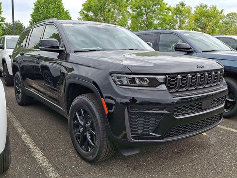 New 2026 Jeep Grand Cherokee L 4WD image 3