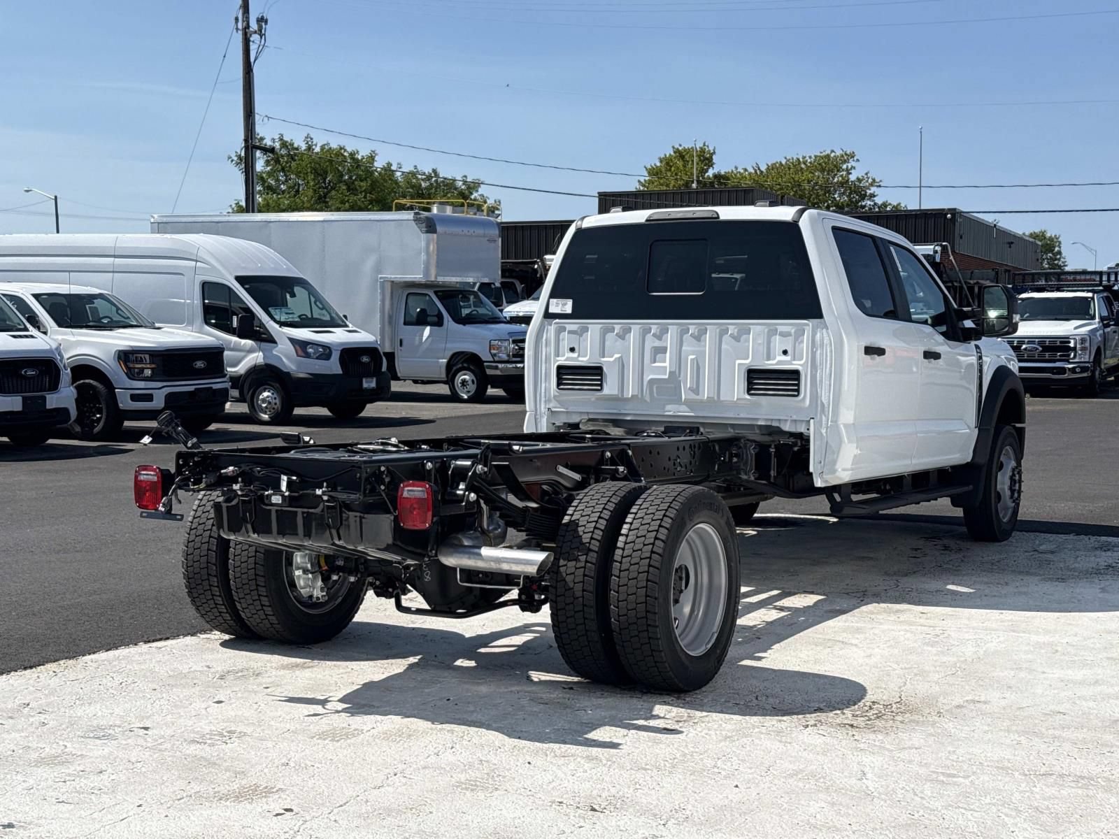 New 2026 Ford F550 2WD Crew Cab Super Duty w/ XL Chrome Package image 3