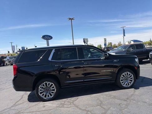 Used 2023 GMC Yukon Denali Ultimate AWD/4WD image 4