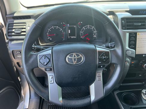 Used 2021 Toyota 4Runner SR5 Premium w/ Moonroof Package AWD/4WD image 9