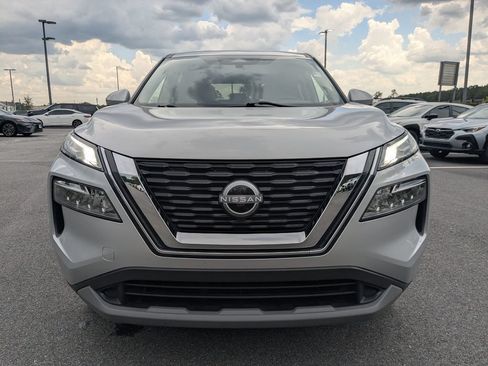 Used 2023 Nissan Rogue SV FWD image 9