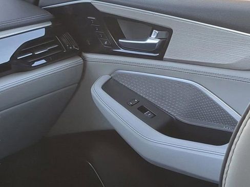 Used 2023 Acura MDX SH-AWD w/ Advance Package image 15