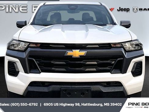 Used 2024 Chevrolet Colorado LT image 3