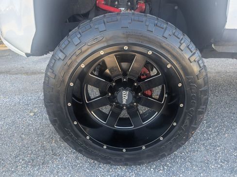 Used 2017 Chevrolet Colorado Z71 image 23