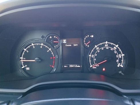 Used 2022 Toyota 4Runner SR5 image 24