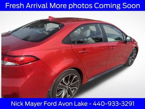 Used 2020 Toyota Corolla SE w/ SE Premium Package FWD image 6
