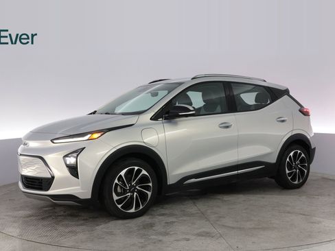 Used 2022 Chevrolet Bolt EUV Premier image 18